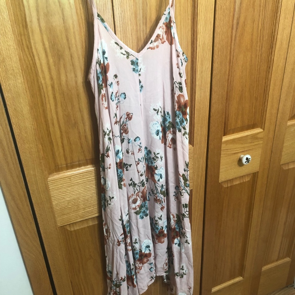 Gypsy Rose pink floral sundress.Skinny straps. Shark bite hem. Size Larg…